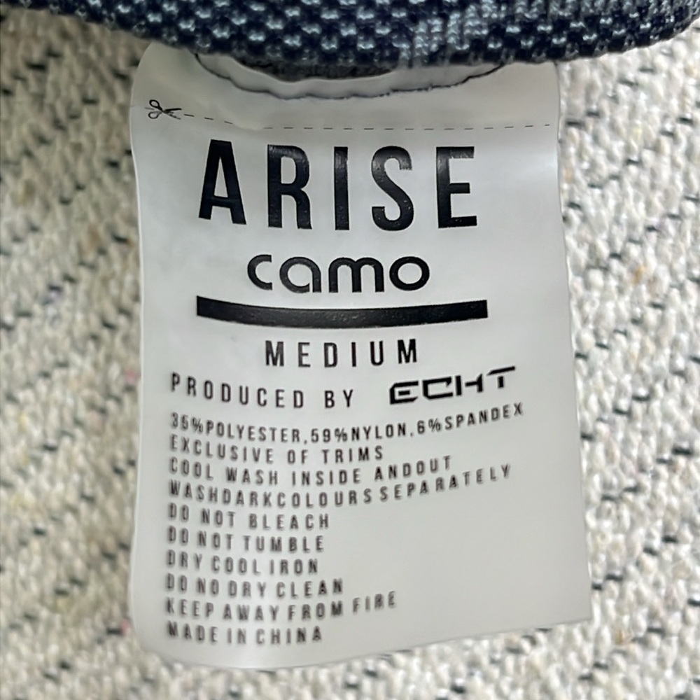Echt Arise Camo Leggings, size medium - Picture 5 of 14